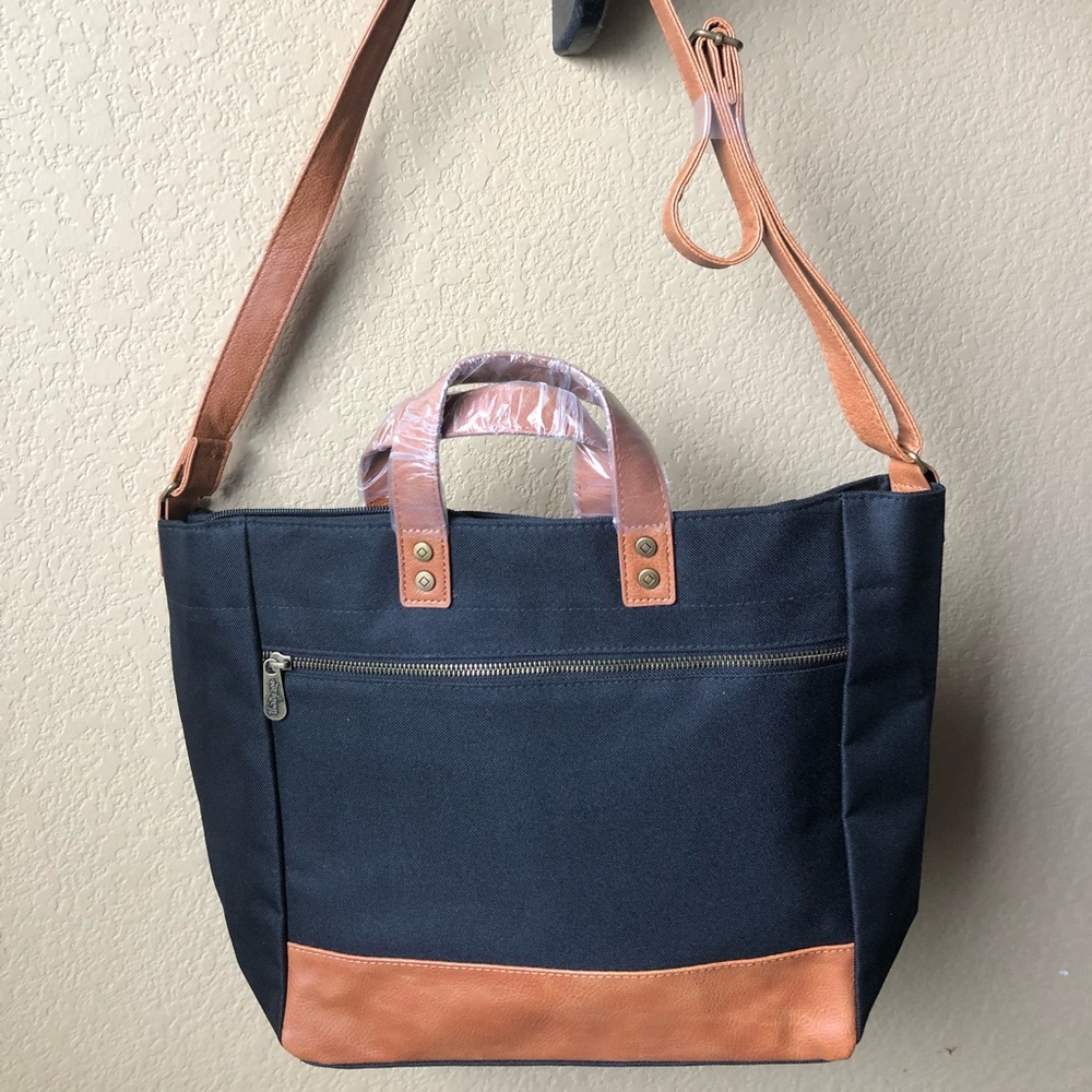 Step-up Tote (New in Bag)